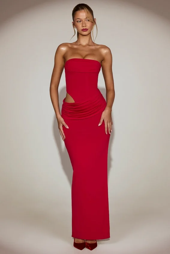 Zorya mjuk jersey bandeau-maxiklänning med utskärningar i True Red Zorya mjuk jersey bandeau-maxiklänning med utskärningar i True Red
