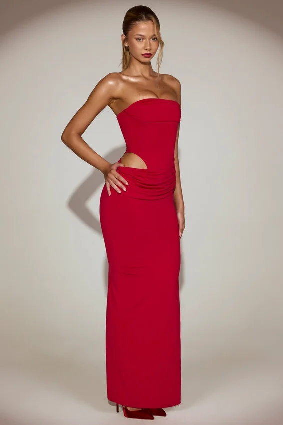 Zorya mjuk jersey bandeau-maxiklänning med utskärningar i True Red Zorya mjuk jersey bandeau-maxiklänning med utskärningar i True Red